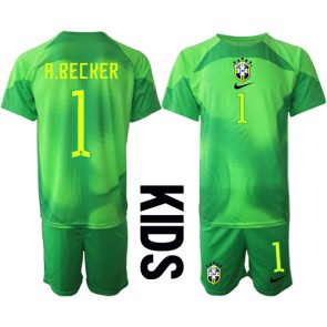 Brasilien Alisson Becker #1 Målmand Replika Babytøj Udebanesæt Børn VM 2022 Kortærmet (+ Korte bukser)